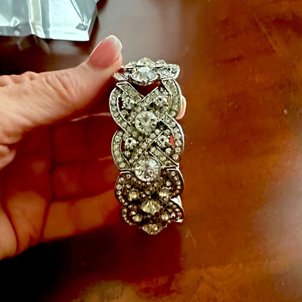 Elegant Silver Crystal Bracelet